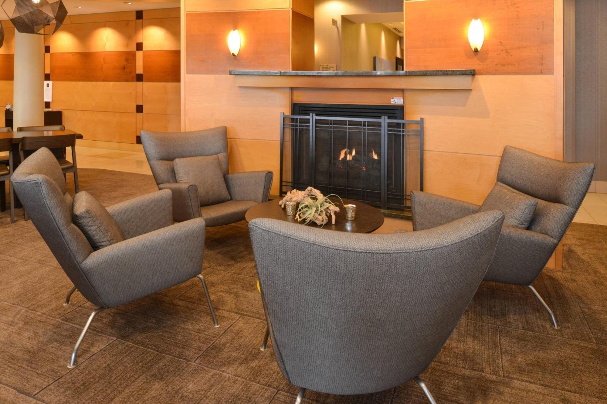 Springhill Suites Pittsburgh Mills Tarentum Экстерьер фото