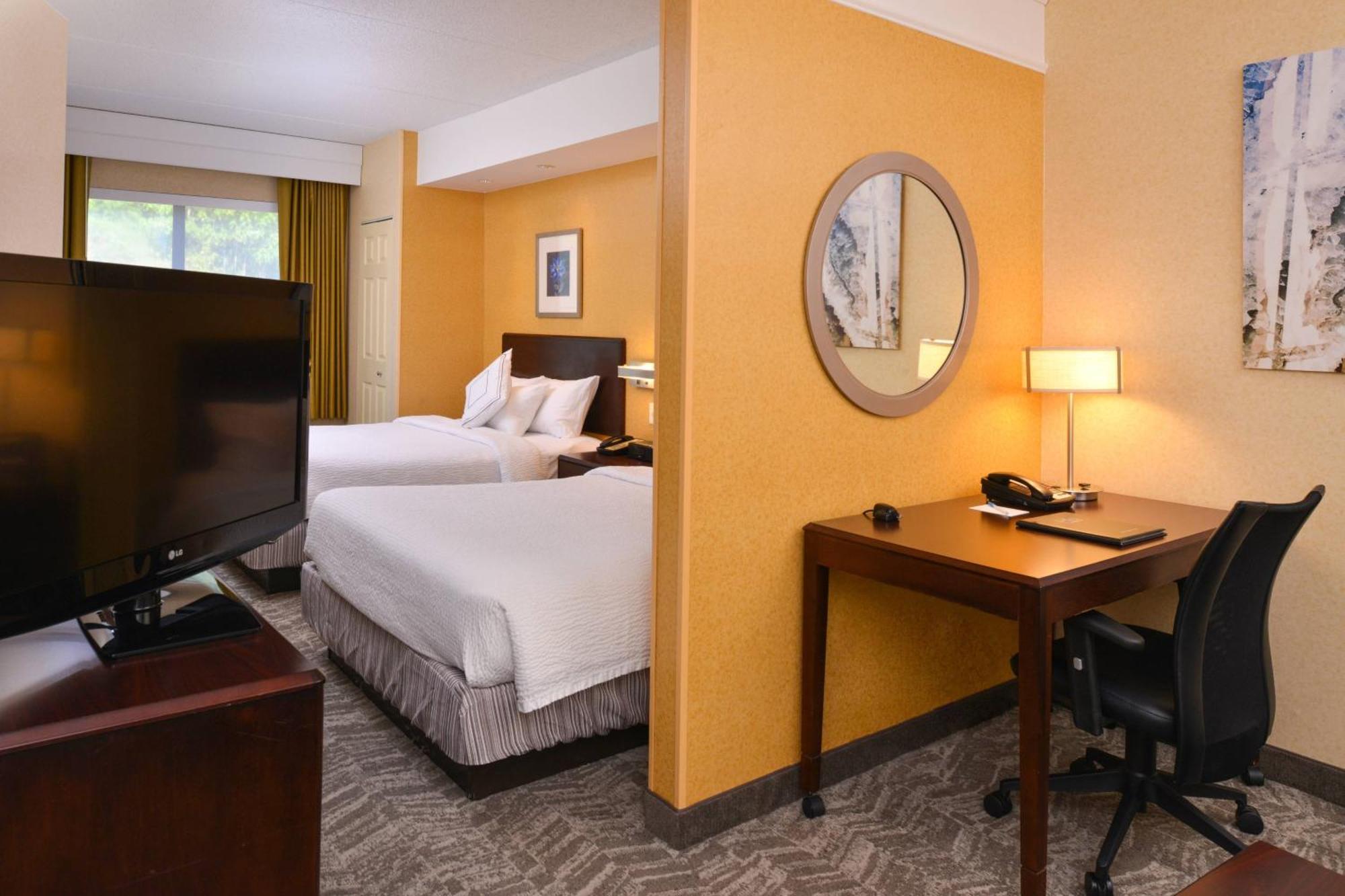 Springhill Suites Pittsburgh Mills Tarentum Экстерьер фото