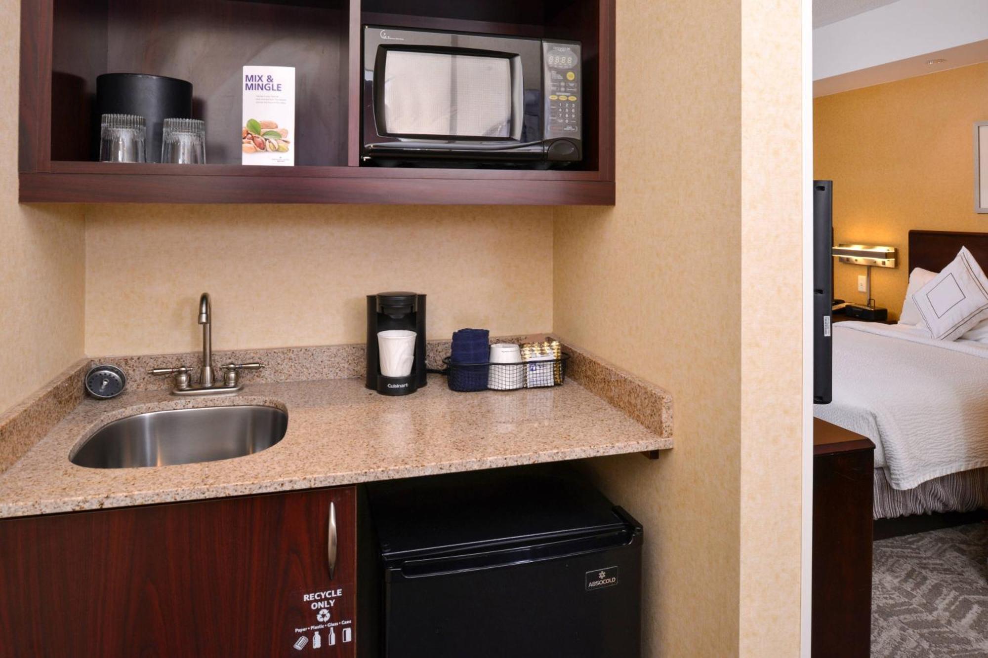 Springhill Suites Pittsburgh Mills Tarentum Экстерьер фото