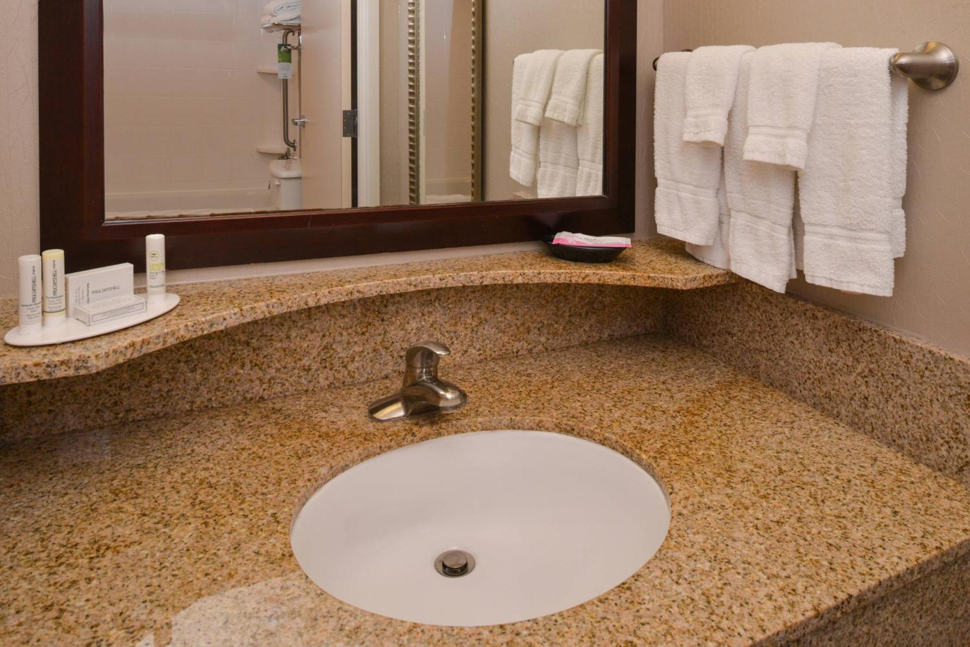 Springhill Suites Pittsburgh Mills Tarentum Экстерьер фото